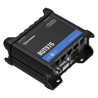 RUT976 Fast Ethernet + WiFi + 5G RedCap